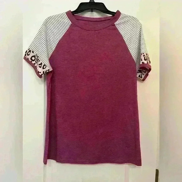 Tops - Everyday shirt, size medium